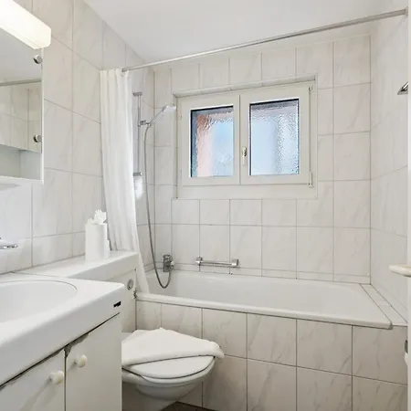 City-studio - Sweet And Modest - Crown 14 Zúrich