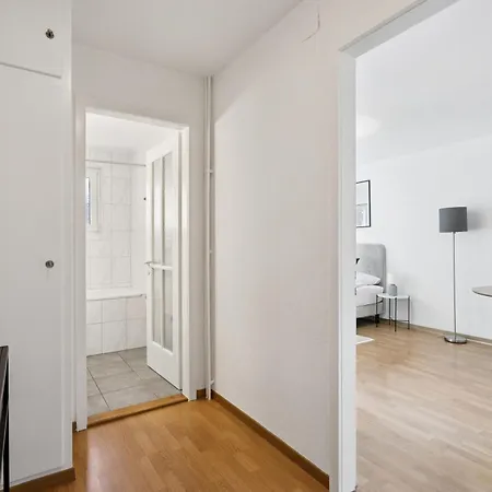 City-studio - Sweet And Modest - Crown 14 * Zúrich