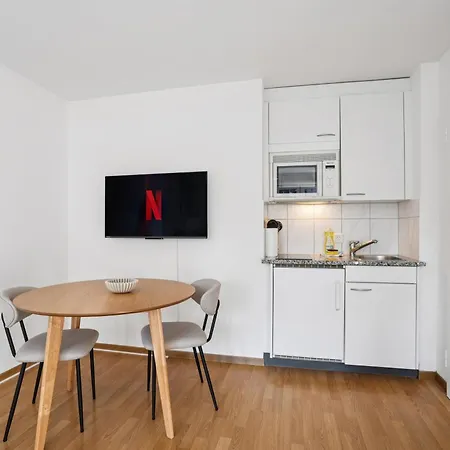 City-studio - Sweet And Modest - Crown 14 *