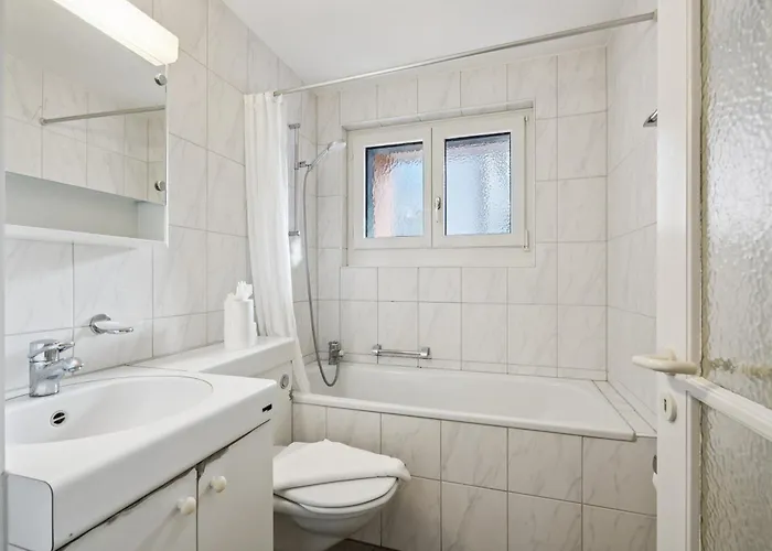 City-studio - Sweet And Modest - Crown 14 Zúrich