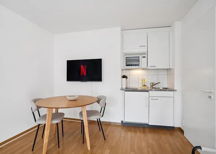 City-studio - Sweet And Modest - Crown 14 *